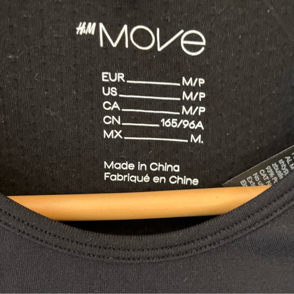 🌸 3 for $15 🌸Dry Move Petite Fit Seamless Sports Top (Size M) - Picture 6 of 9